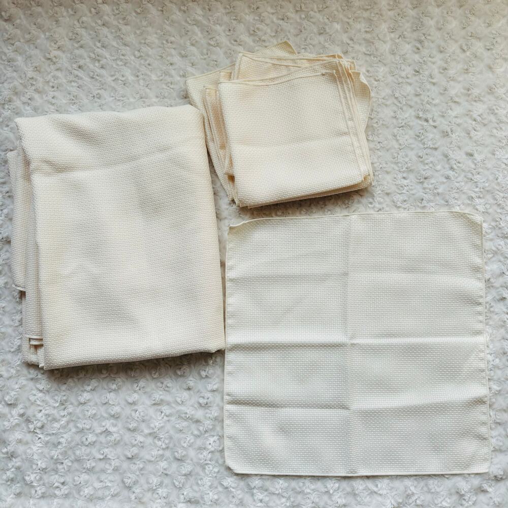 Cream Ivory Rectange Waffle Texture Tablecloth & 8 Square Cloth Linens Napkins